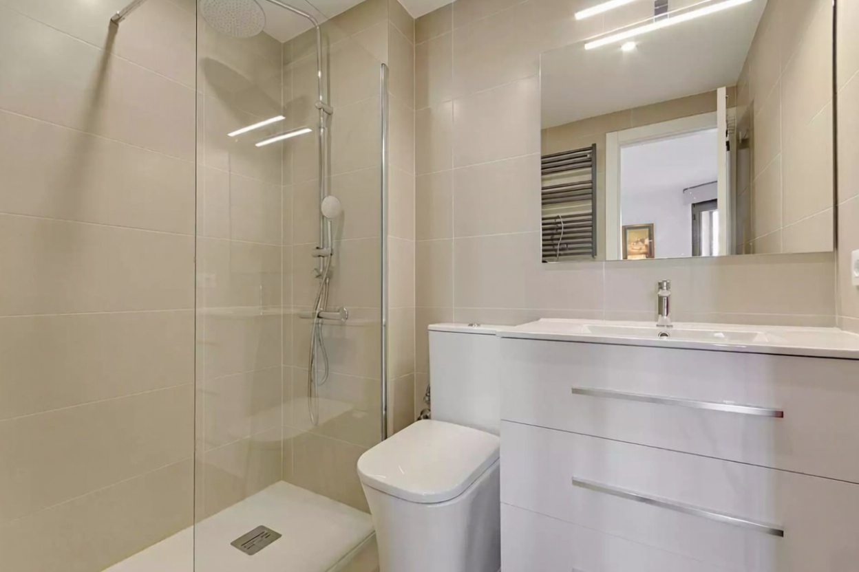 Appartement à vendre pieds dans l'eau à Empuriabrava — Sanitaires