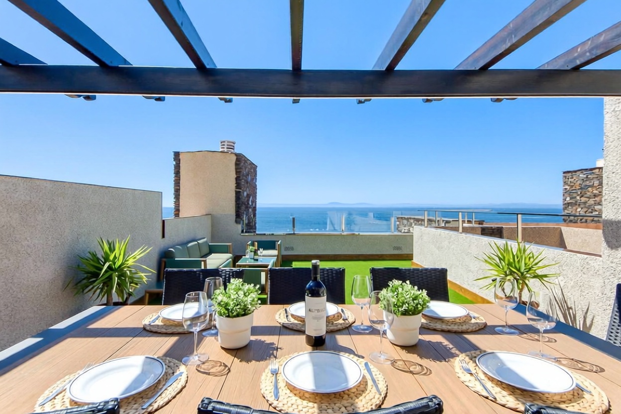 Piso en venta en primera línea de playa en Roses