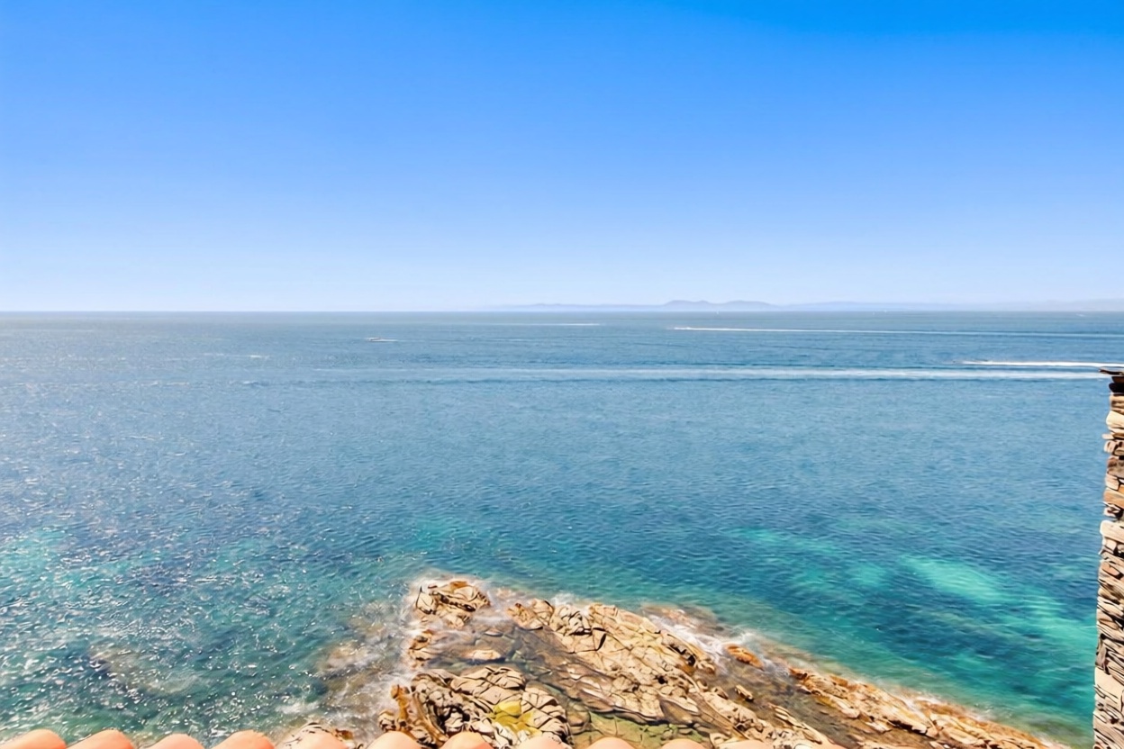 Apartamento à venda pé na areia em Roses — Vista mar