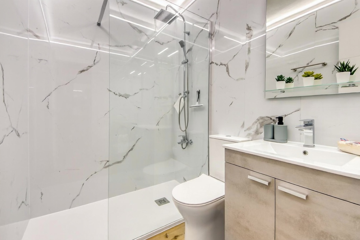 Apartamento à venda pé na areia em Roses — Casa banho