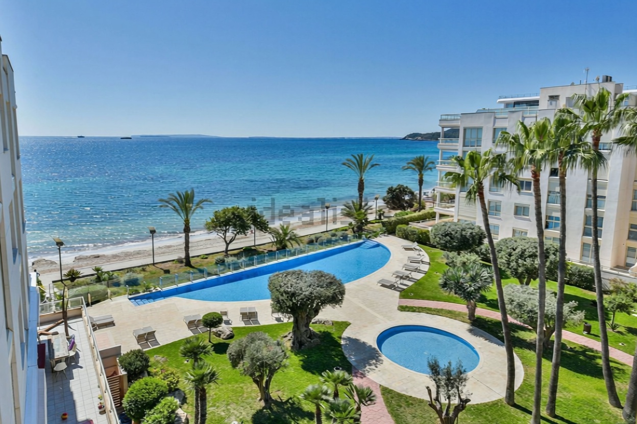 Wohnung zum Verkauf in direkter Strandlage in Eivissa — Meerblick