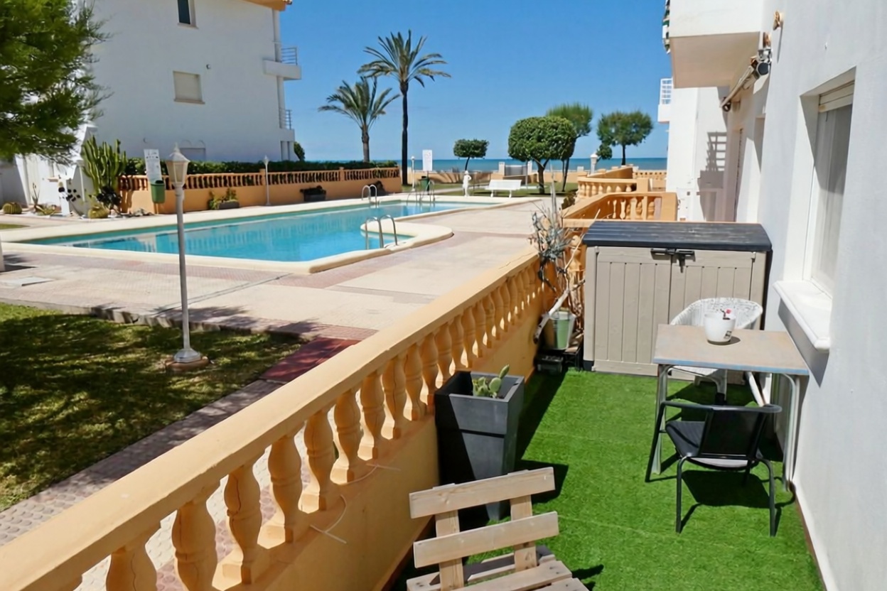 Piso en venta en primera línea de playa en Dénia