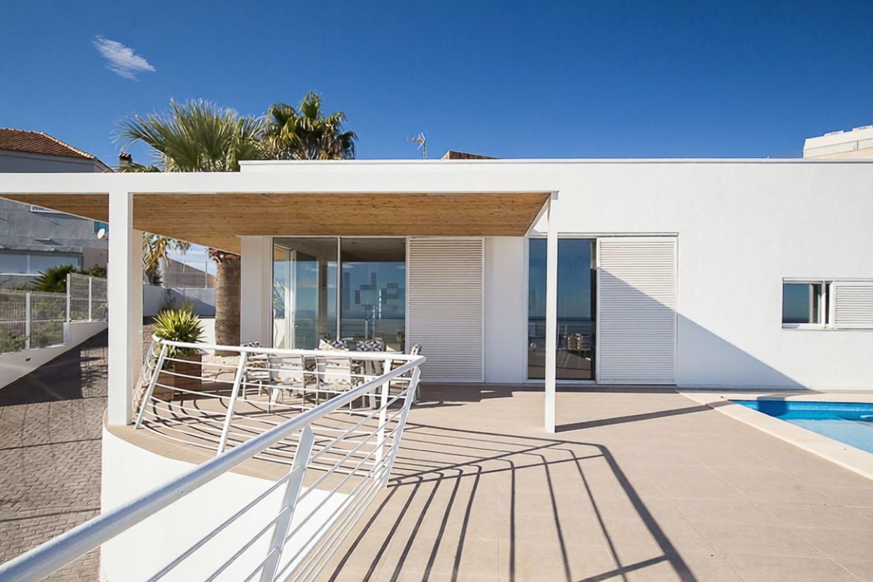Chalet à vendre avec accès direct à la plage à Cullera — Terrasse mer