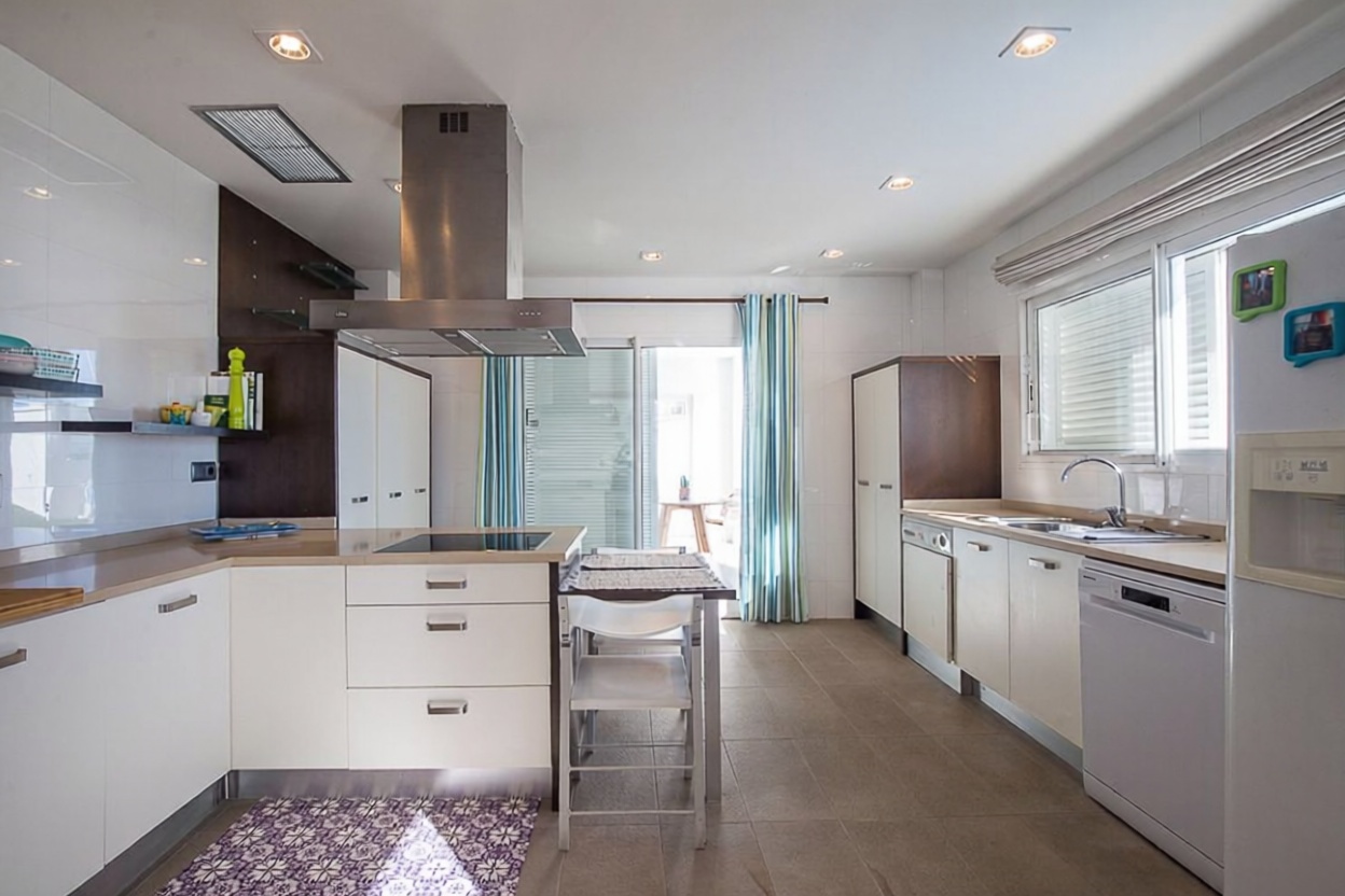 Chalet à vendre avec accès direct à la plage à Cullera — Cuisine