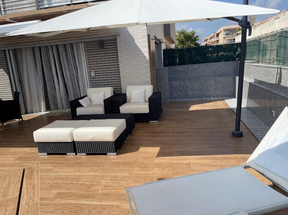Chalet à vendre avec accès direct à la plage à València — Terrasse mer