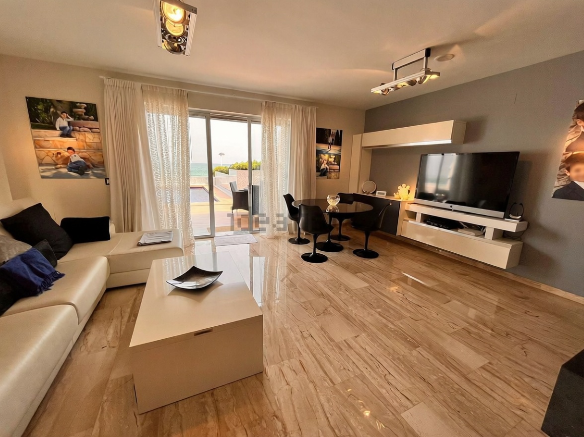 Chalet à vendre avec accès direct à la plage à València — Séjour