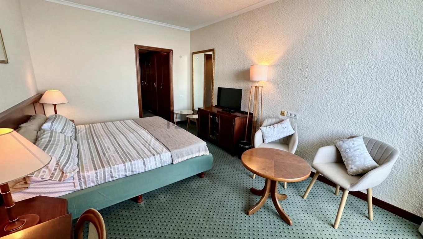 Estudio en venta en primera línea de playa en Puerto de la Cruz — Dormitorio