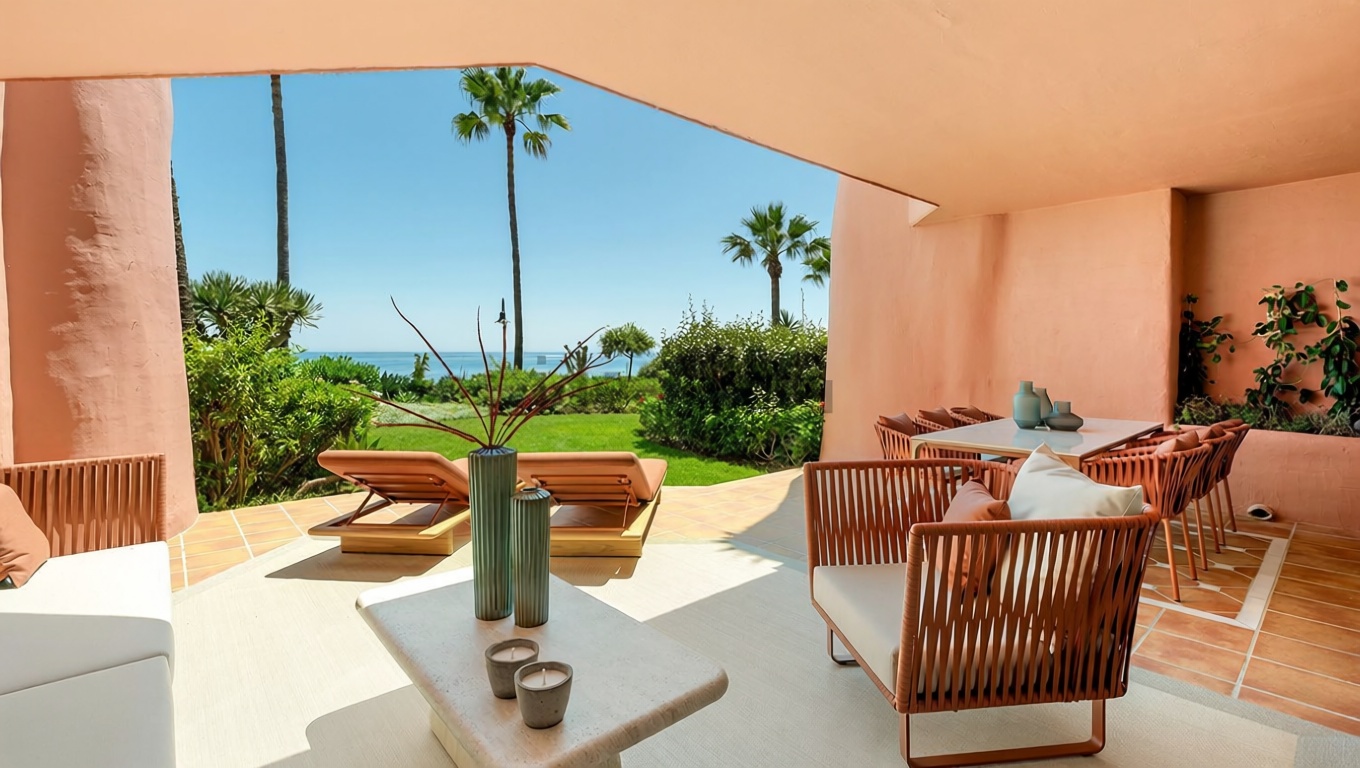 Piso en venta en primera línea de playa en Estepona