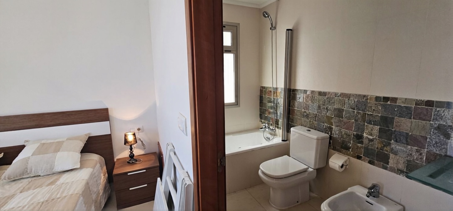Appartement en première ligne de plage à La Manga del Mar Menor — Sanitaires