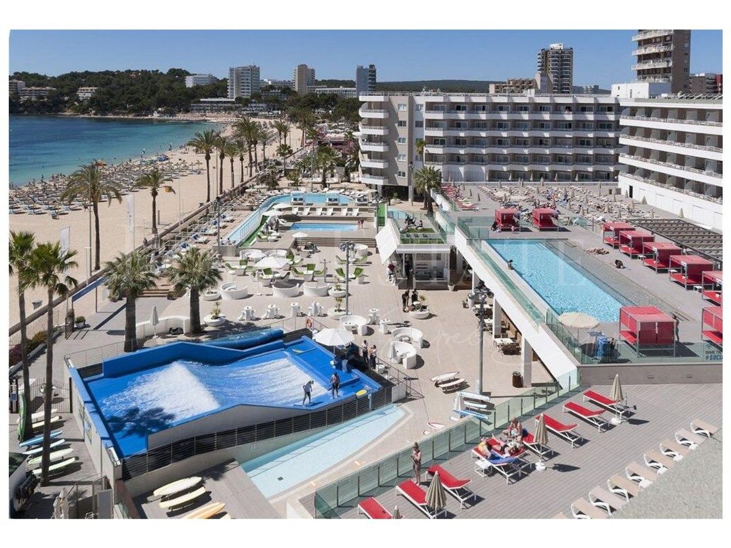 Piso en venta en primera línea de playa en Calvià — Aérea