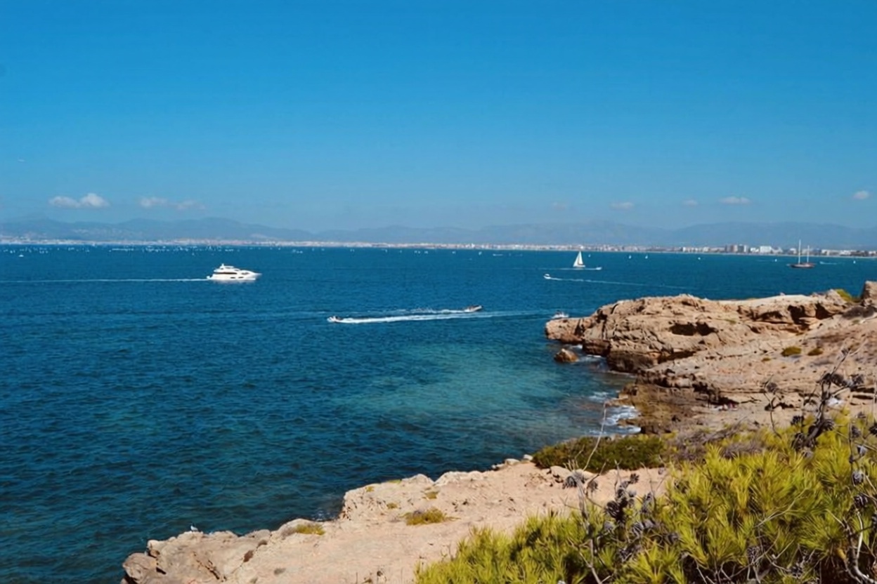 Chalet à vendre avec accès direct à la plage à Llucmajor — Vue mer