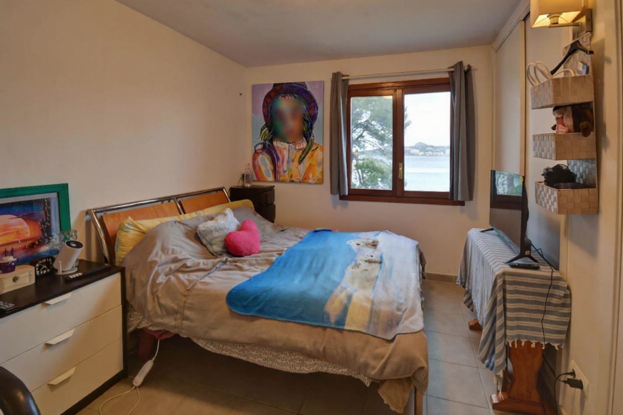 Beachfront flat in Sant Josep de sa Talaia — Bedroom