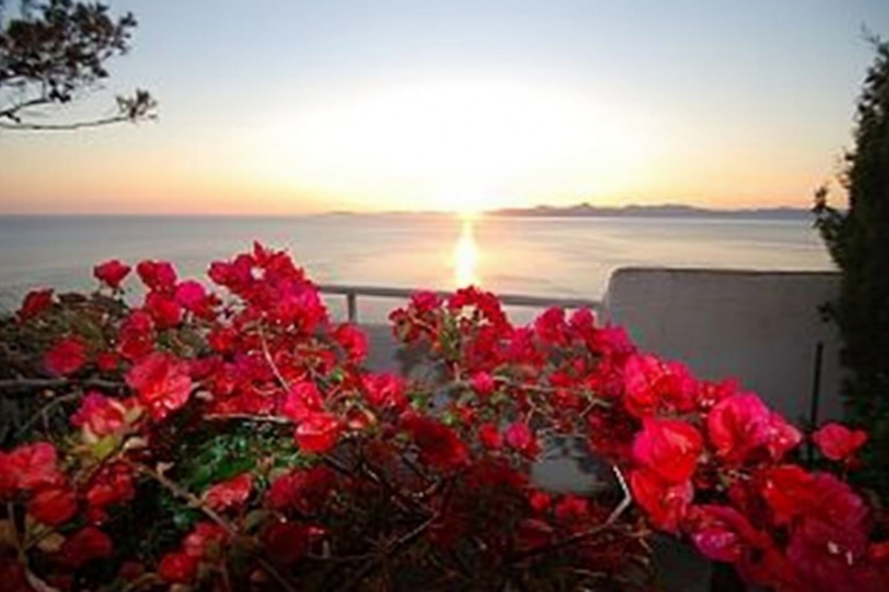 Chalet en venta con acceso directo a la playa en Llucmajor — Vista mar