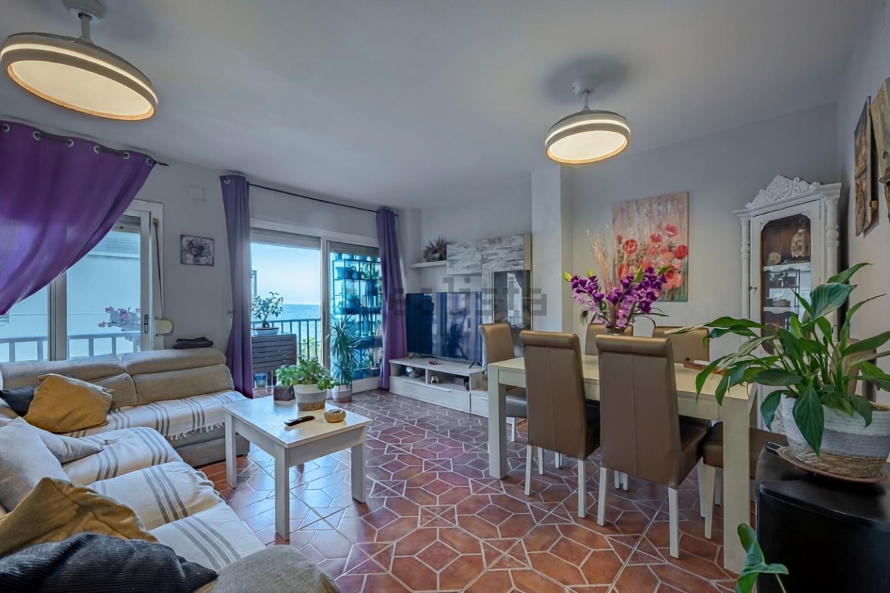 Appartement à vendre pieds dans l'eau à Estepona — Séjour