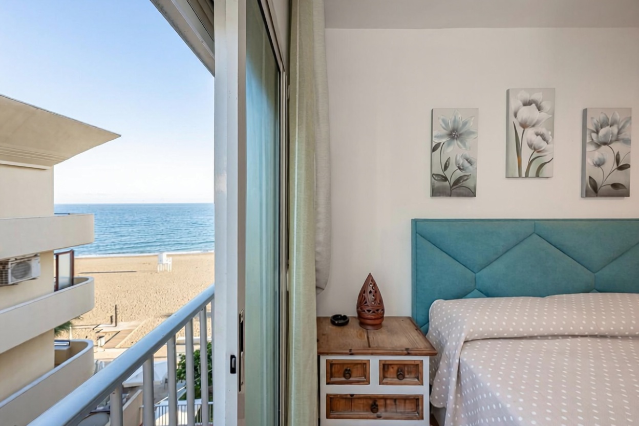 Appartement à vendre pieds dans l'eau à Estepona — Chambre