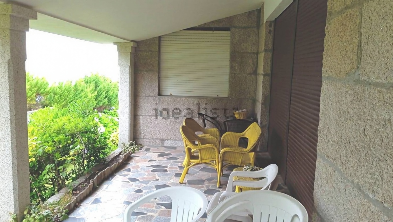 Chalet à vendre avec accès direct à la plage à Vigo — Terrasse