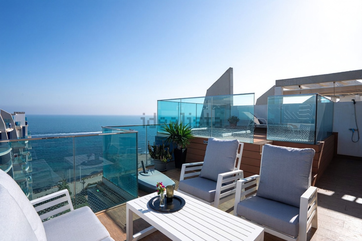 Duplex em primeira linha de praia em Torrevieja — Terraço mar