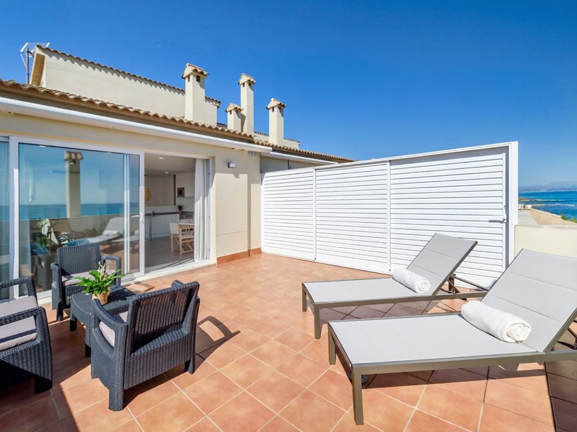 Ático en venta en primera línea de mar en Santa Margalida — Terraza mar
