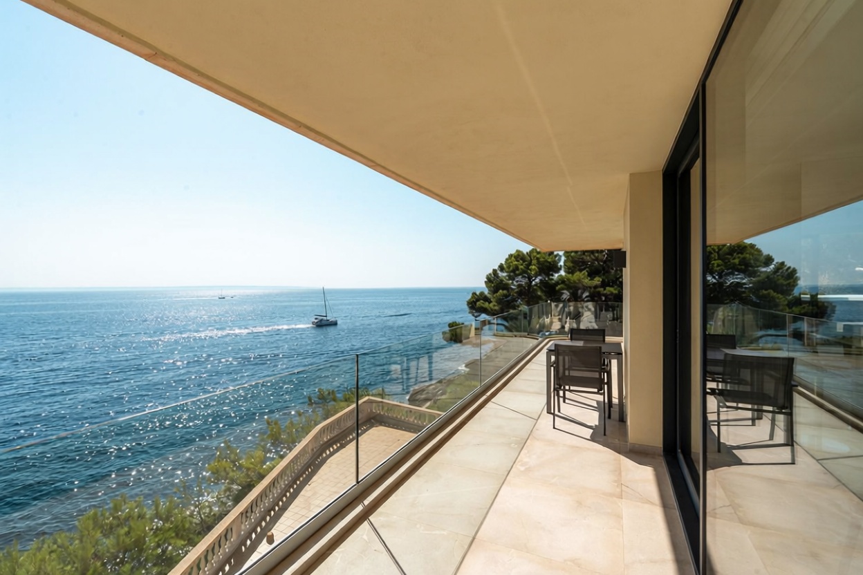 Ático à venda em primeira linha de mar em Calvià — Terraço mar