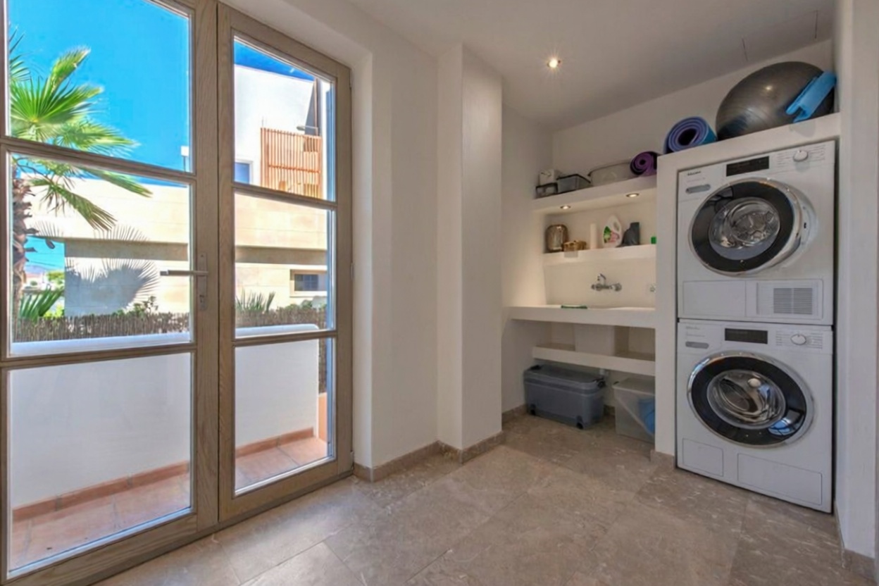 Chalet with direct beach access in Alcúdia — Sea view