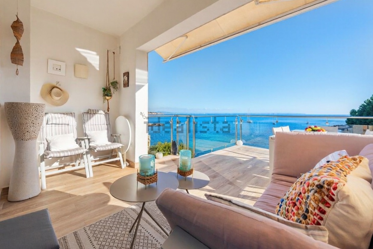 Ático en venta en primera línea de mar en Calvià — Terraza mar