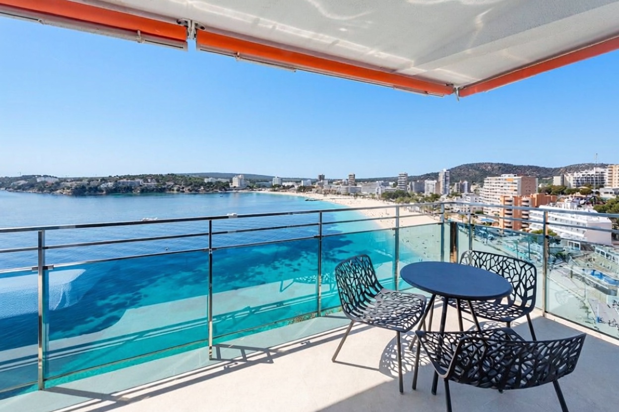 Appartement à vendre pieds dans l'eau à Calvià — Terrasse mer