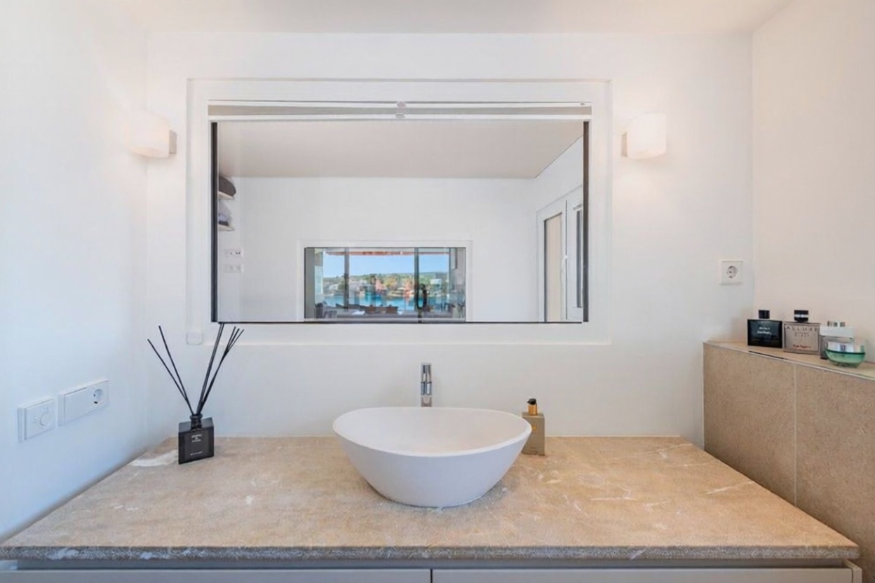 Appartement à vendre pieds dans l'eau à Calvià — Chambre