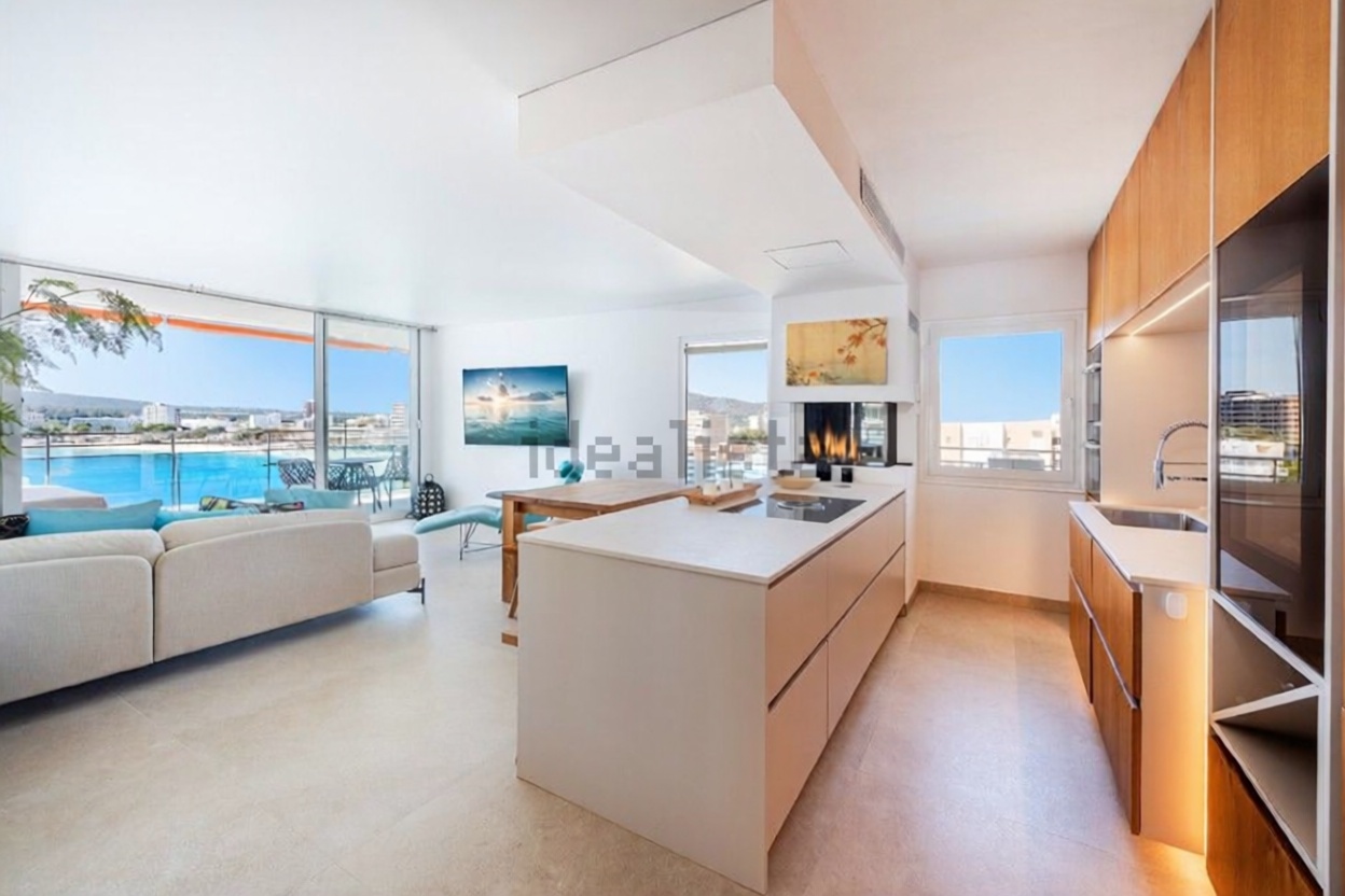 Appartement à vendre pieds dans l'eau à Calvià — Cuisine