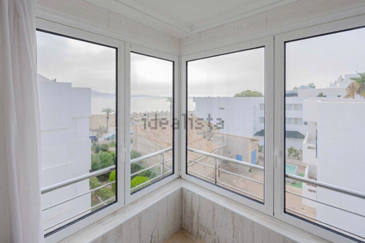 Ático en venta en primera línea de mar en Pollença — Vista mar