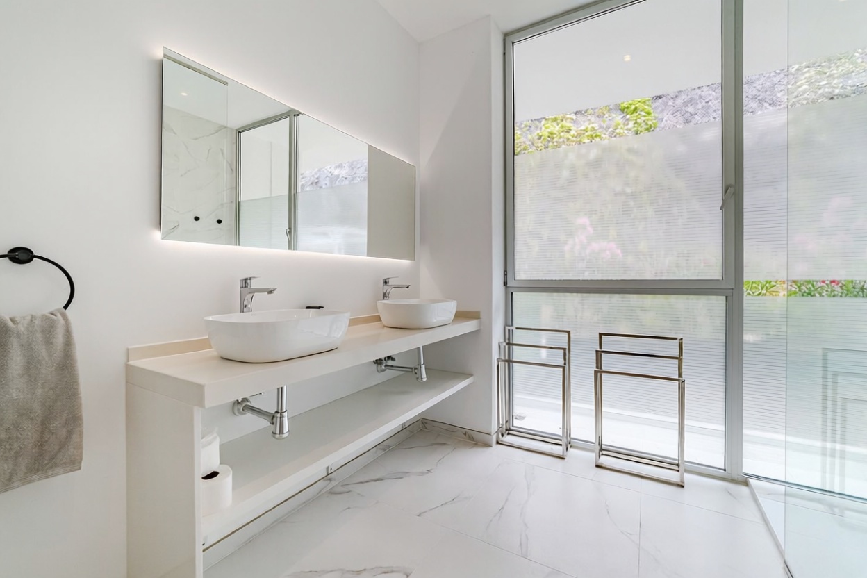 Ático en venta en primera línea de mar en Santiago del Teide — Baño