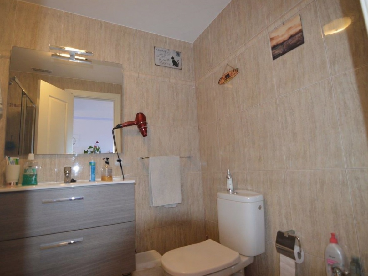 Flat for sale frontline beach in Arico — Kitchen