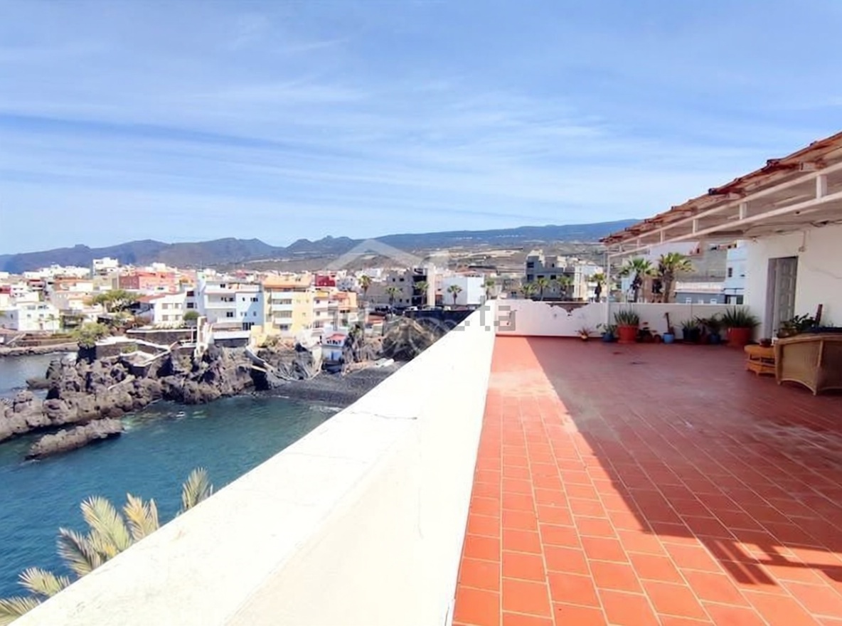 Chalet à vendre avec accès direct à la plage à Guia de Isora — Terrasse mer