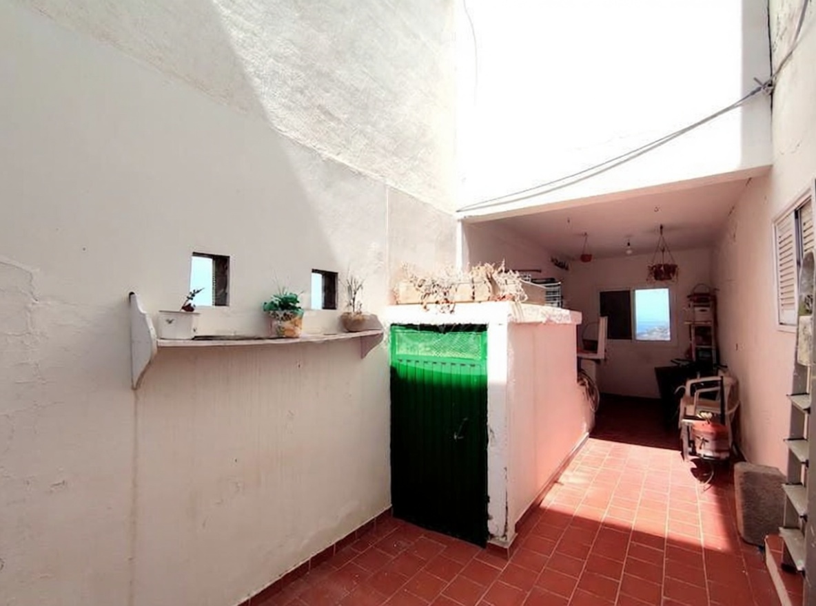 Chalet à vendre avec accès direct à la plage à Guia de Isora — Terrasse