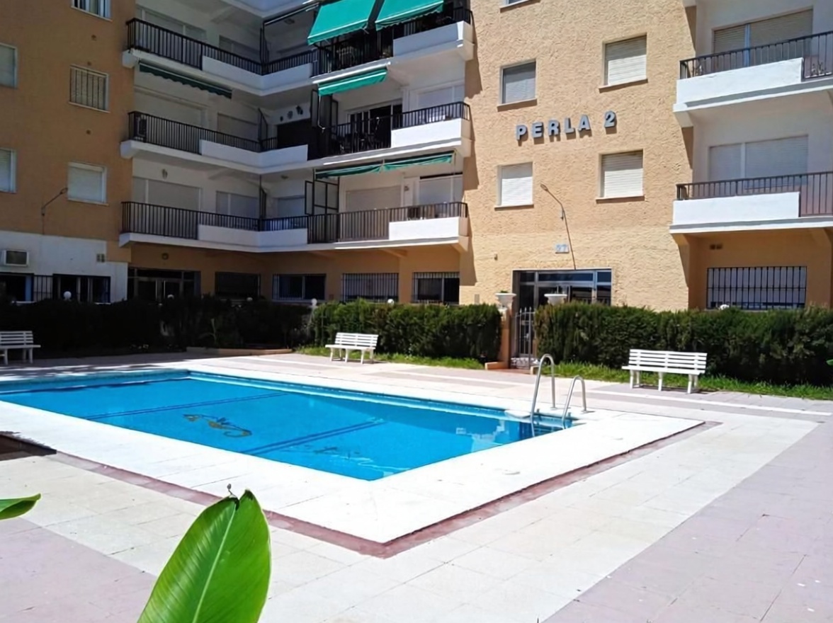Flat for sale frontline beach in Fuengirola