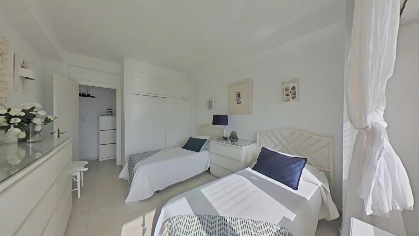 Appartement à vendre pieds dans l'eau à Fuengirola — Chambre