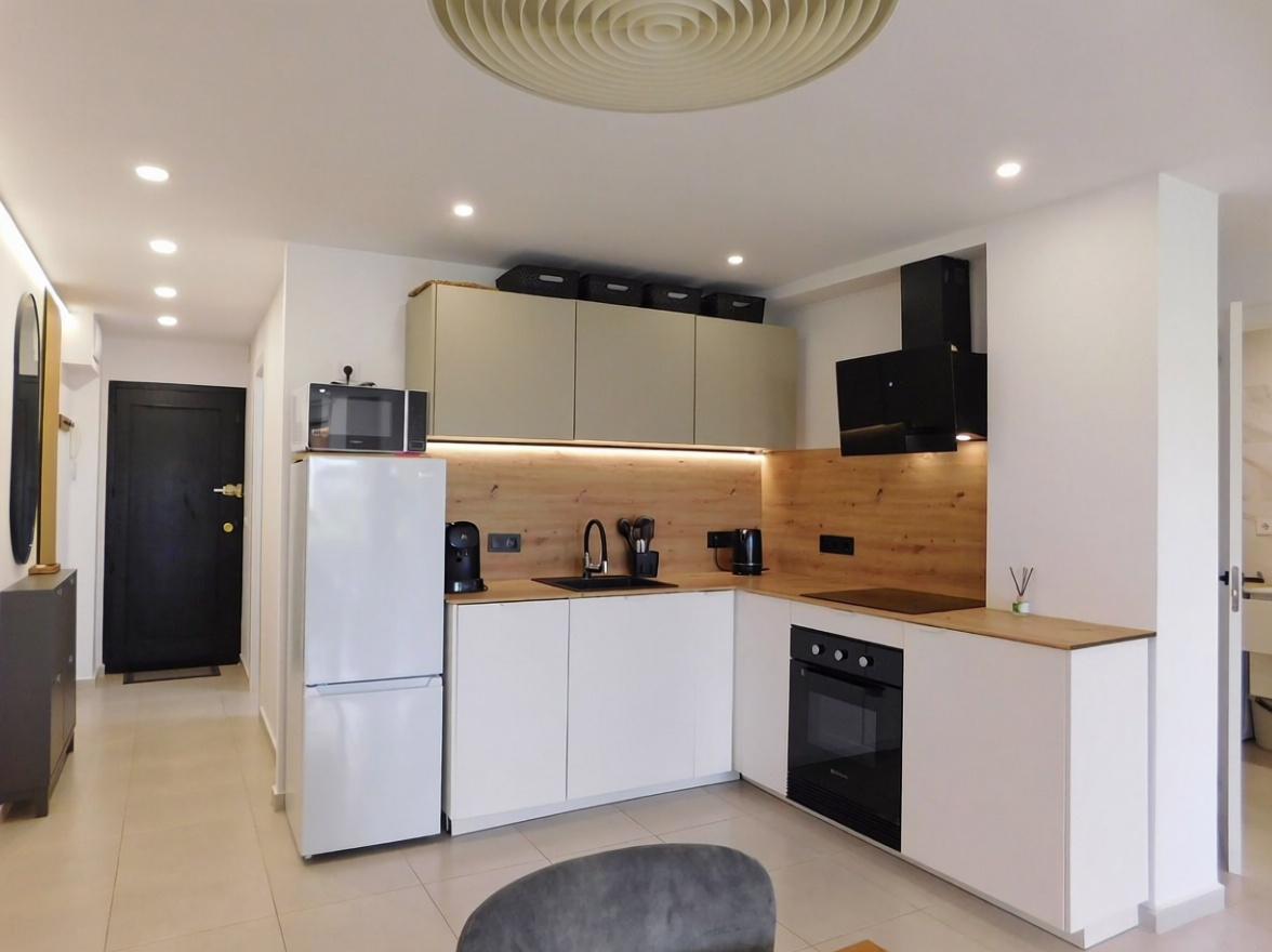 Wohnung zum Verkauf in direkter Strandlage in Torrevieja — Küche