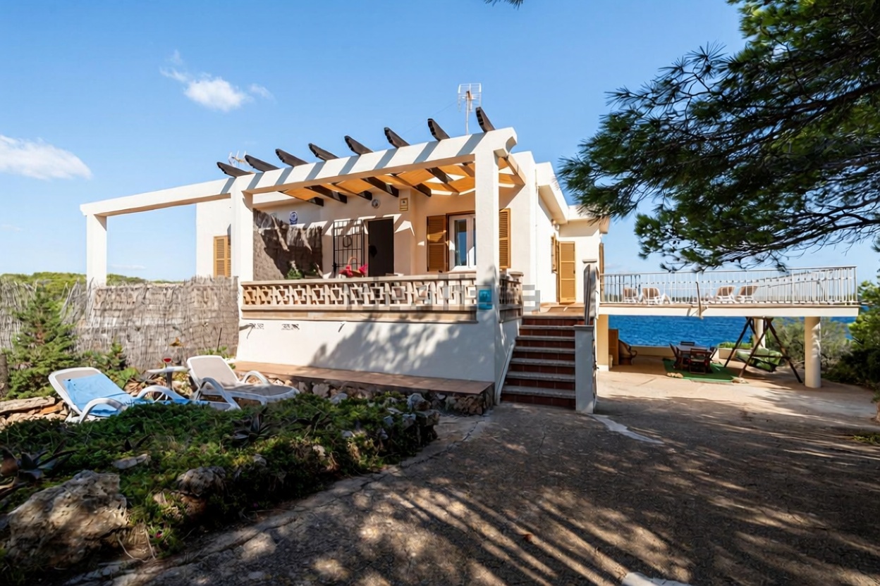 Chalet zum Verkauf mit direktem Strandzugang in Santanyí
