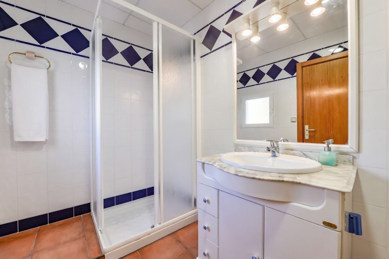 Chalet à vendre avec accès direct à la plage à Moraira