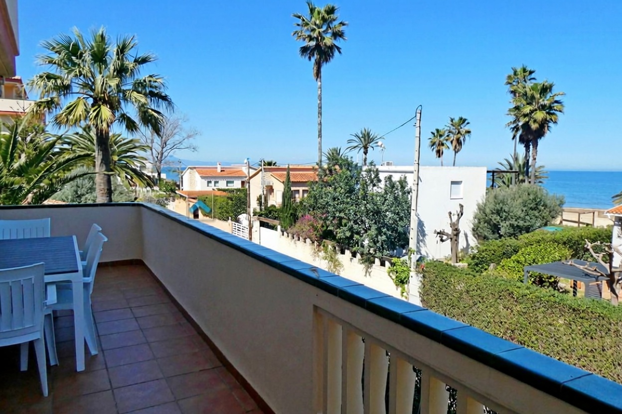 Appartement à vendre pieds dans l'eau à Denia