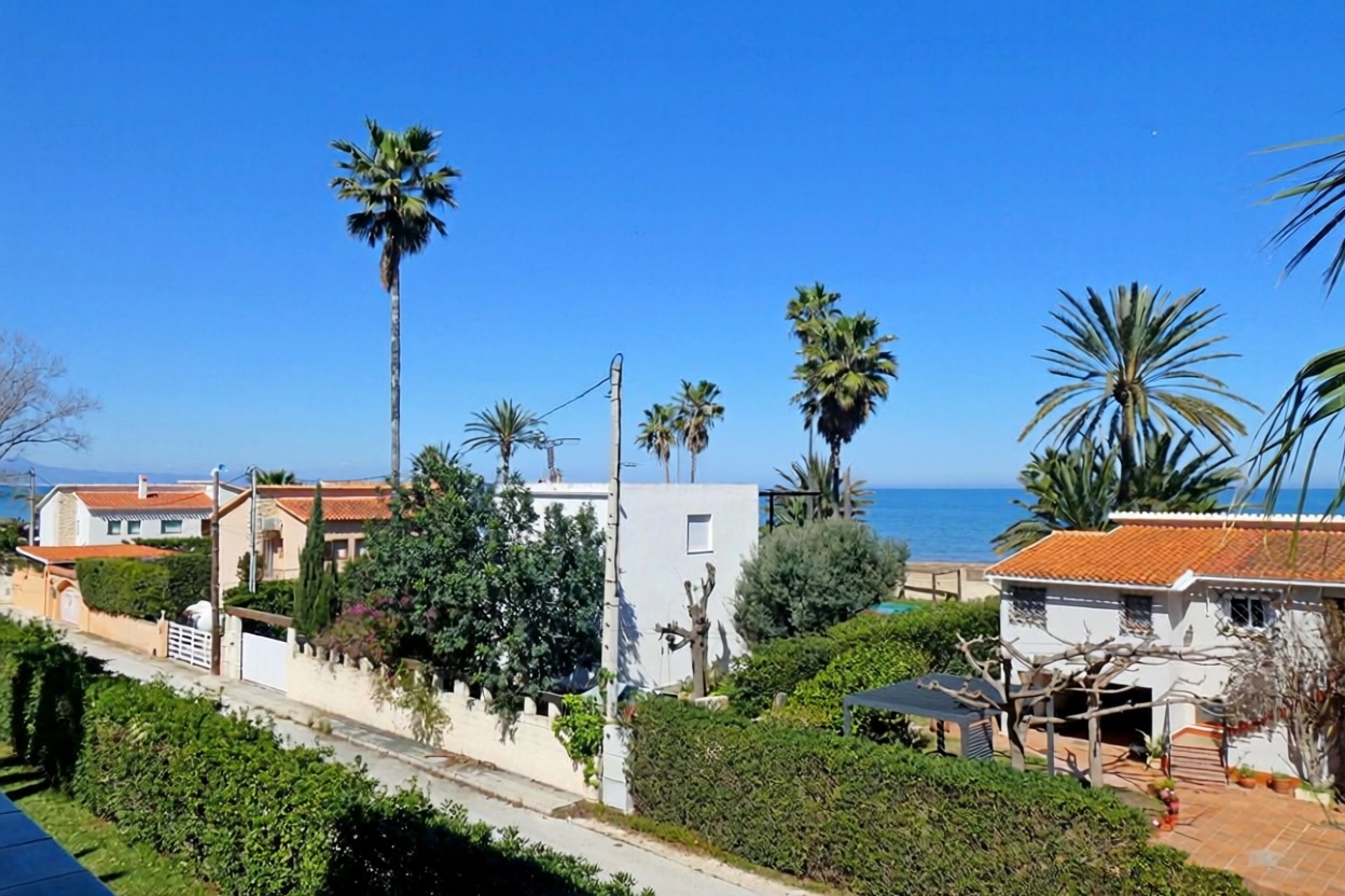 Apartamento à venda pé na areia em Denia — Vista mar