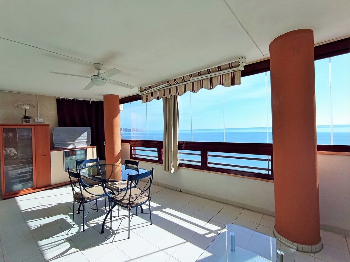 Appartement à vendre pieds dans l'eau à Calpe