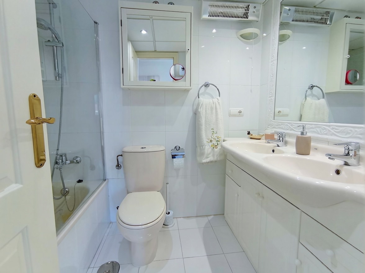 Apartamento à venda pé na areia em Calpe — Casa banho