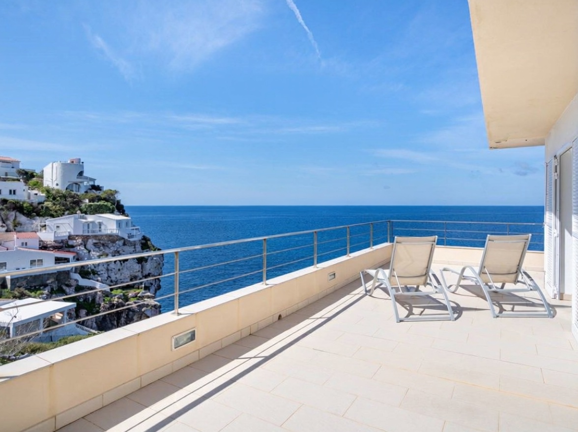 Шале на продажу с прямым выходом на пляж в Mallorca, Balears (Illes)