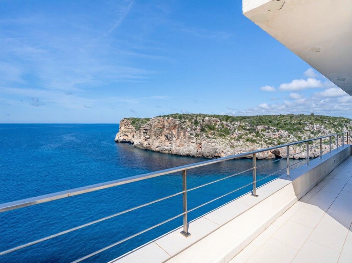 Chalet zum Verkauf mit direktem Strandzugang in Mallorca, Balears (Illes) — Meerblick