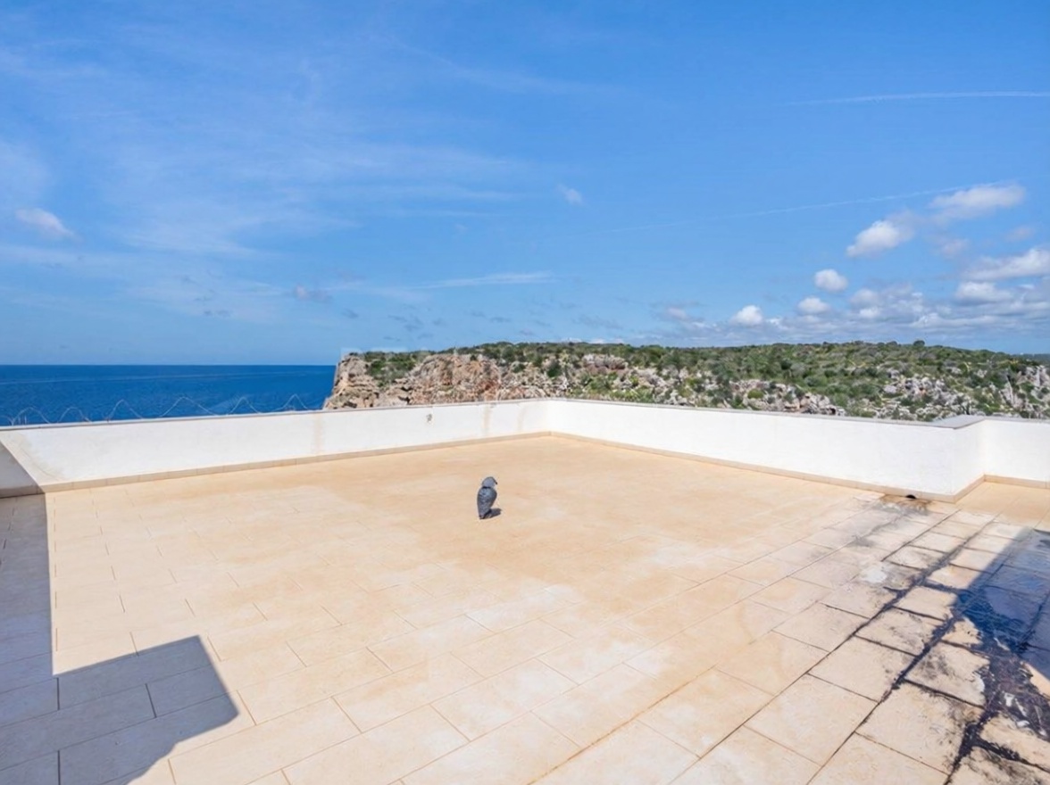 Chalet zum Verkauf mit direktem Strandzugang in Mallorca, Balears (Illes) — Wohnzimmer
