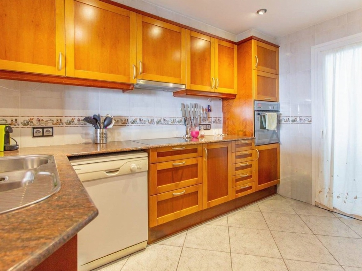 Chalet zum Verkauf mit direktem Strandzugang in Mallorca, Balears (Illes) — Küche