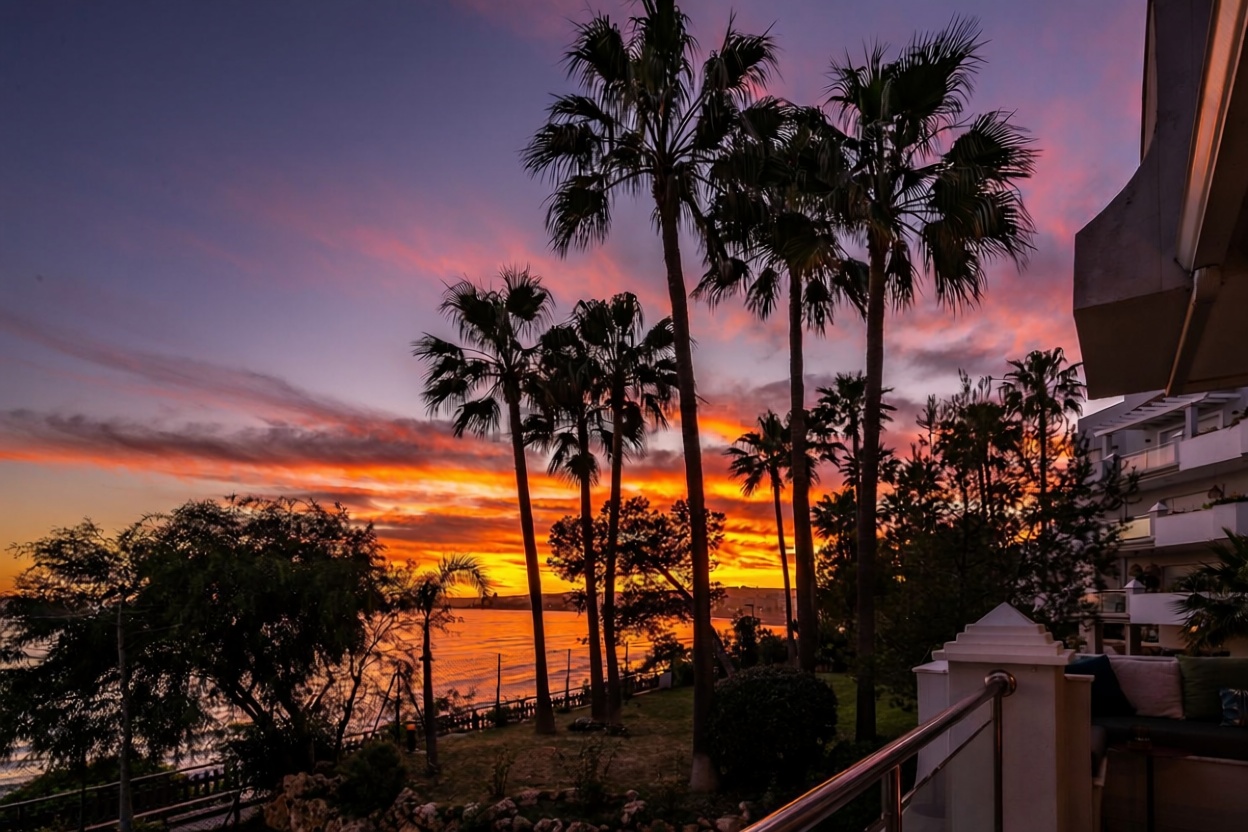 Piso en venta en primera línea de playa en Estepona