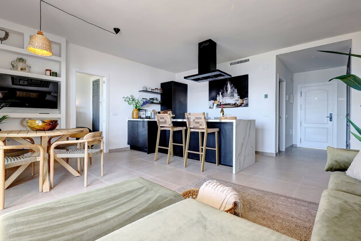 Flat for sale frontline beach in Estepona — Bedroom