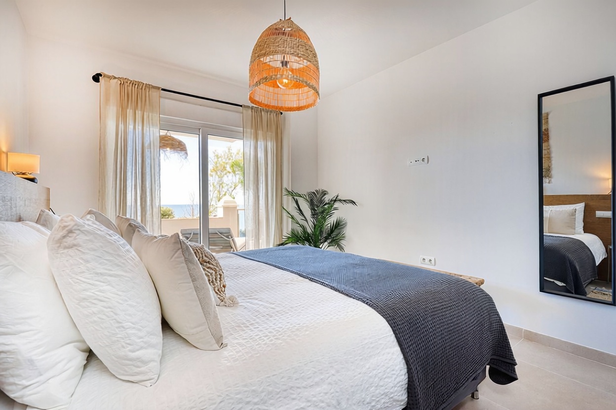 Flat for sale frontline beach in Estepona — Bathroom