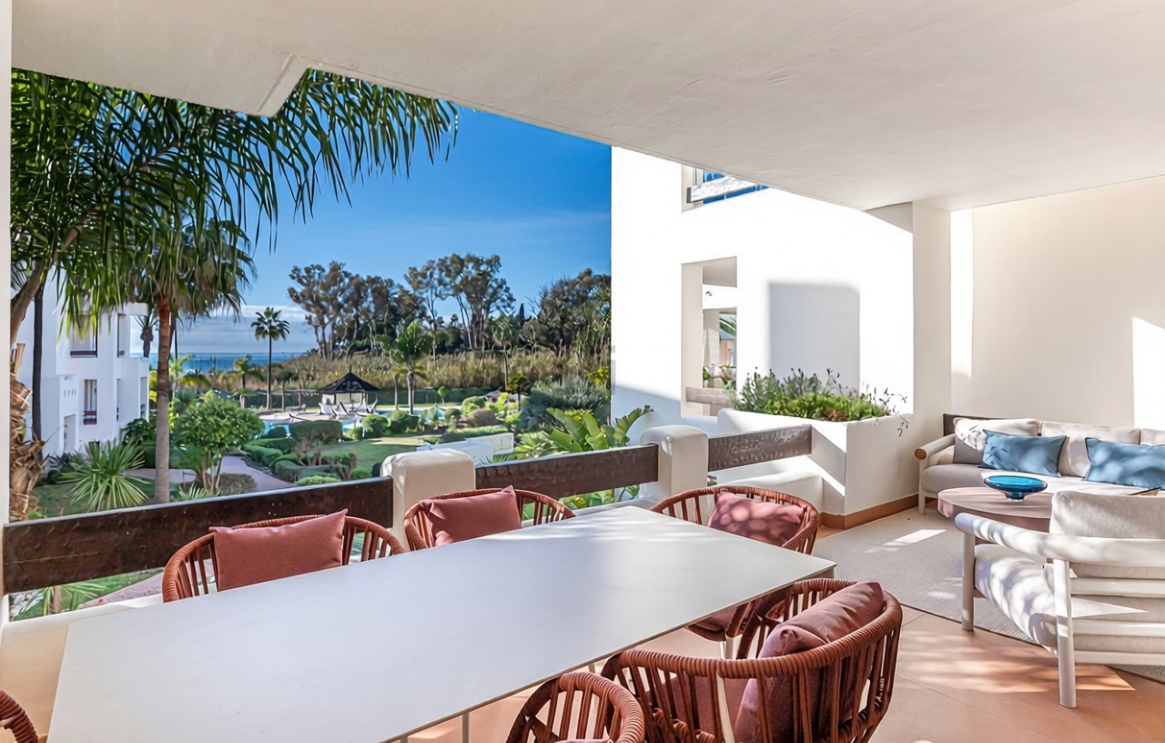 Apartamento à venda pé na areia em Estepona